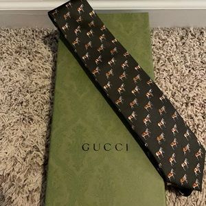 Gucci tie NWOT